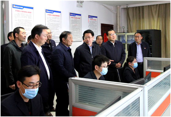 安徽省副省長(zhǎng)、市委書(shū)記楊光榮來(lái)到集團(tuán)公司調(diào)研安全生產(chǎn)工作